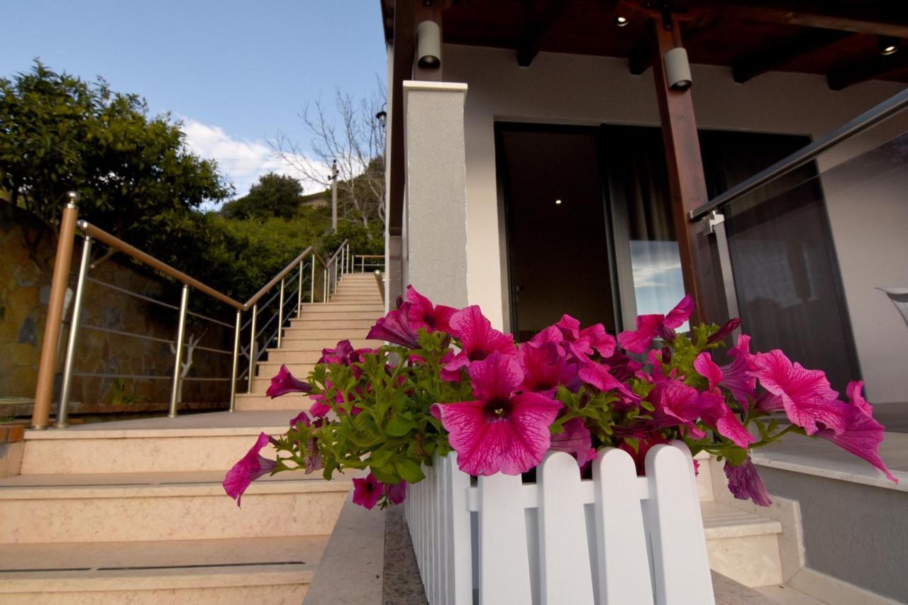 Hotel Ramosaco, Radhime, Vlore Buitenkant foto