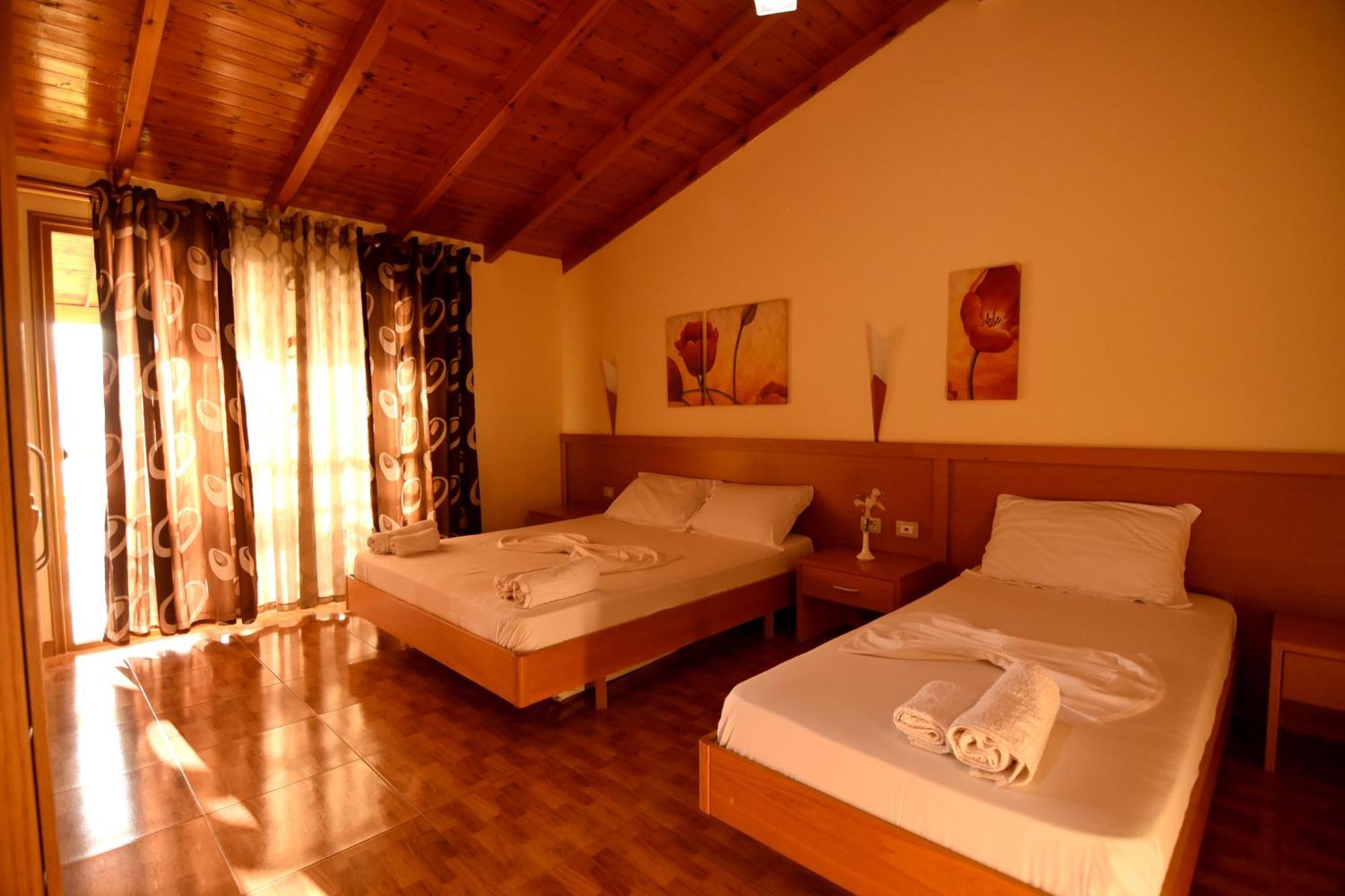 Hotel Ramosaco, Radhime, Vlore Buitenkant foto