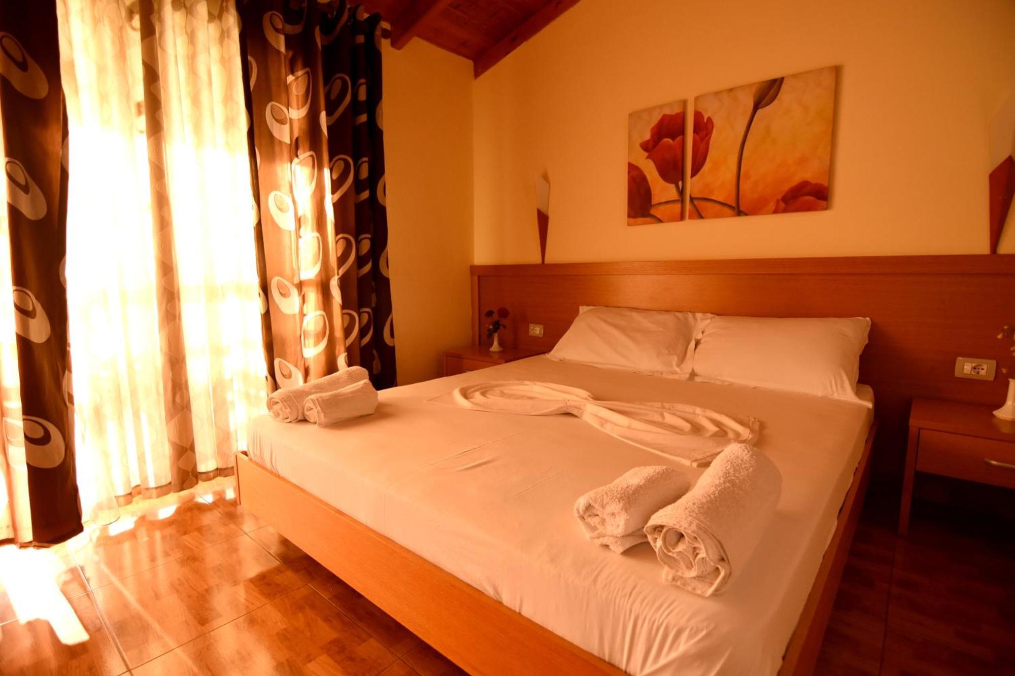 Hotel Ramosaco, Radhime, Vlore Buitenkant foto