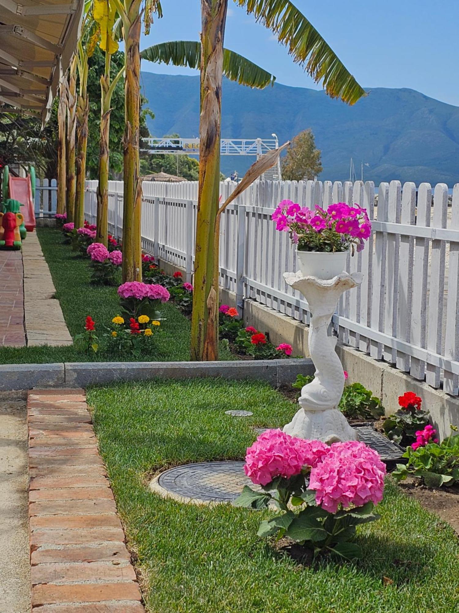 Hotel Ramosaco, Radhime, Vlore Buitenkant foto