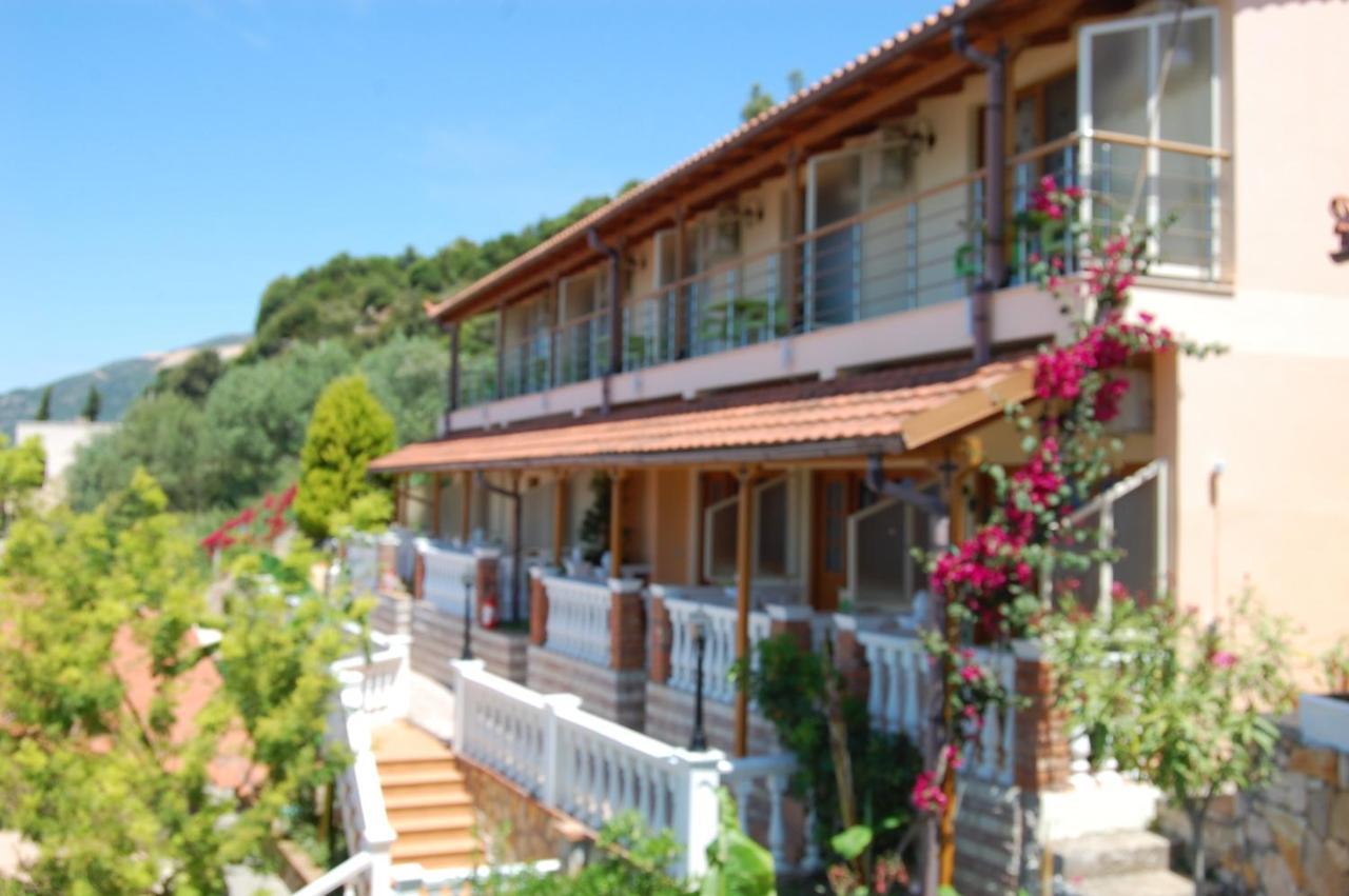 Hotel Ramosaco, Radhime, Vlore Buitenkant foto